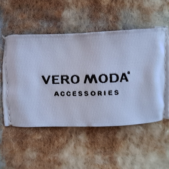 Karly Brushed Plaid Scarf - Picture 8 of 9